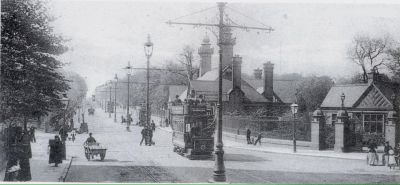 Botanic Train Station and Botanic Gardens
