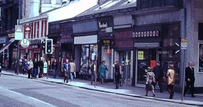 Byres Road Glasgow 1977
Byres Road Glasgow 1977
Mots-clés: Byres Road Glasgow 1977