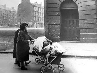 On their way to the Steamie Glasgow 1960s
