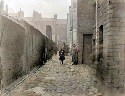 The Back  Lane Of 103-137 Coburg St, Gorbals, Glasgow 1912.
