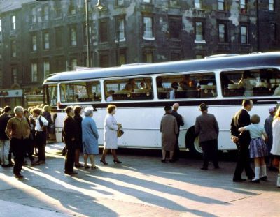 Western SMT Bristol Bus, Killermont Street, Glasgow 1968
Western SMT Bristol Bus, Killermont Street, Glasgow 1968
Schlüsselwörter: Western SMT Bristol Bus, Killermont Street, Glasgow 1968