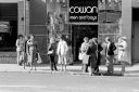 Bus_stop_on_Argyle_Street_Glasgow___June_1979.jpg