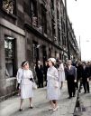 Colourised_Photo_Of_The_Queen_Visiting_A_Street_In_The_Gorbals_Glasgow_1961.jpg